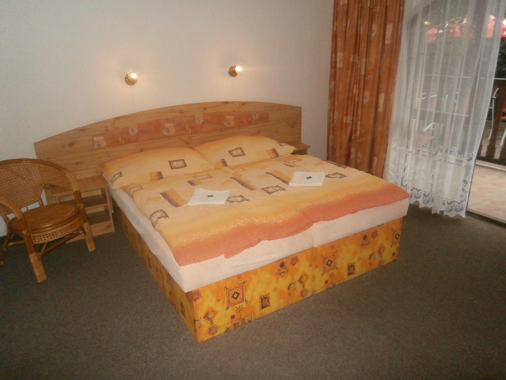 Hotel Fogl Nová Bystřice Ruang foto