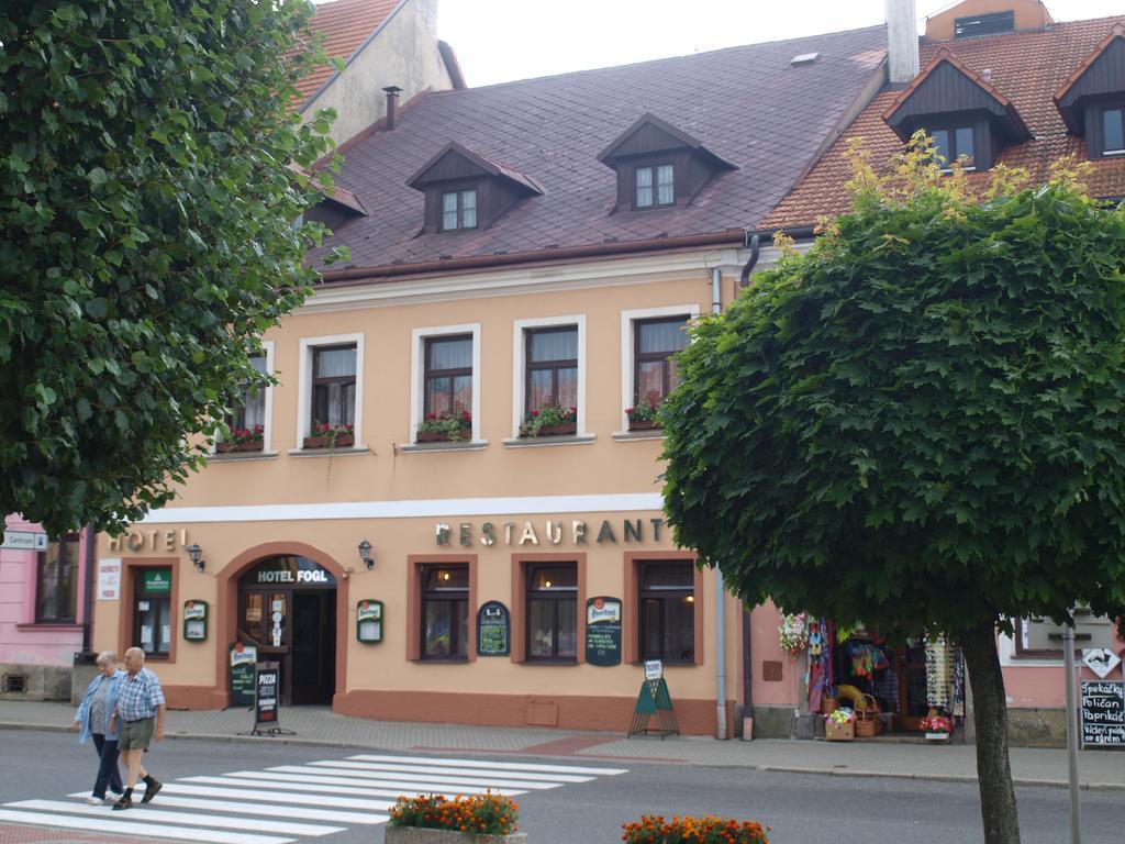 Hotel Fogl Nová Bystřice Bagian luar foto