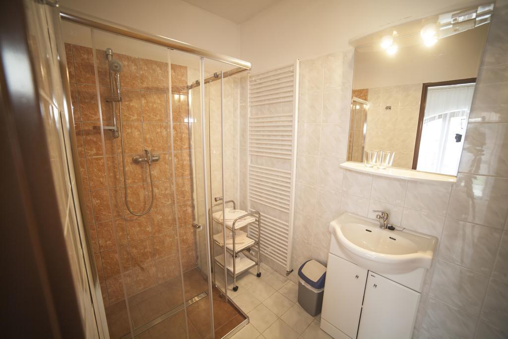 Hotel Fogl Nová Bystřice Bagian luar foto